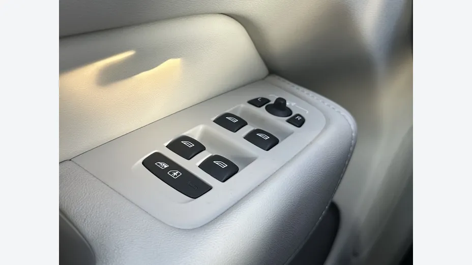 VOLVO XC60 XC60 T6 Plug-In Hybrid AWD Core aut