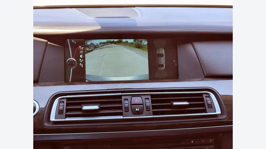 BMW Seria 7 750Li xDrive