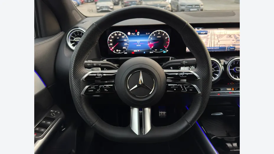 MERCEDES-BENZ GLA GLA 220 d 4-Matic AMG Line 8G-DCT