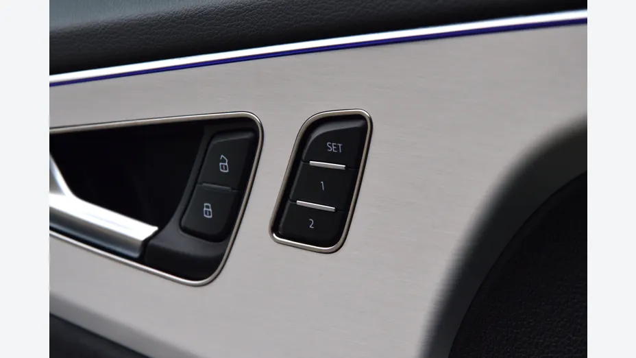 AUDI Q8 / E-Tron Q8 50 TDI mHEV Quattro Tiptronic