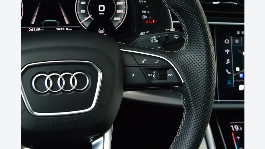AUDI Q7 Q7 60 TFSI e Quattro S Line Tiptr.