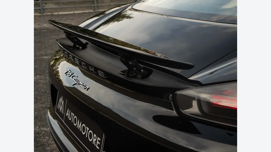 PORSCHE Cayman 718 Cayman GPF PDK