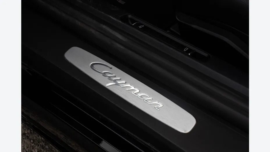 PORSCHE Cayman 718 Cayman GPF PDK