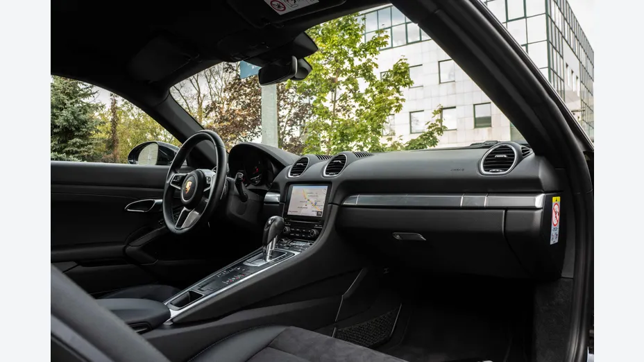 PORSCHE Cayman 718 Cayman GPF PDK