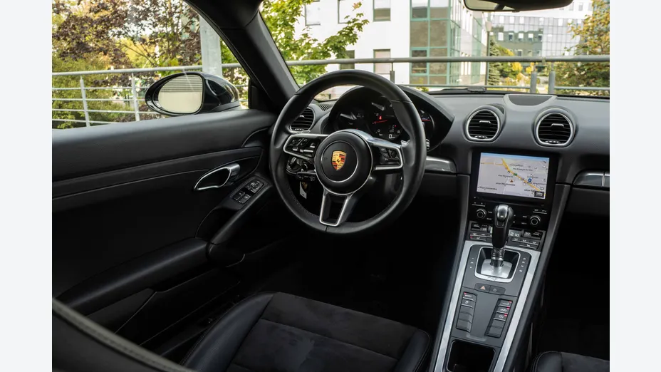 PORSCHE Cayman 718 Cayman GPF PDK