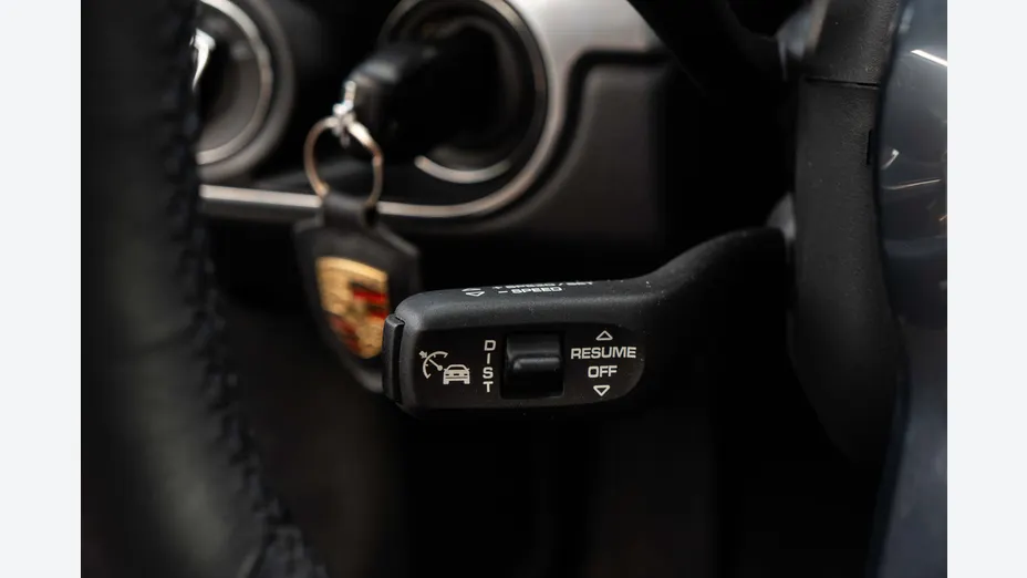 PORSCHE Cayman 718 Cayman GPF PDK