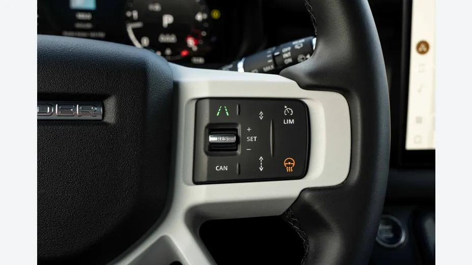 LAND ROVER Defender Defender 110 3.0 D250 mHEV X-Dynamic SE