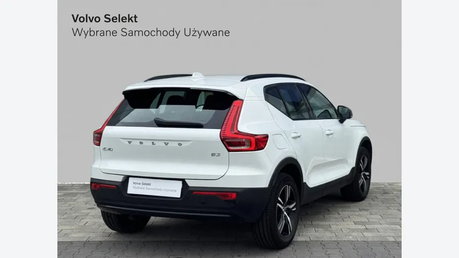 VOLVO XC40 XC40 B3 Plus Dark aut