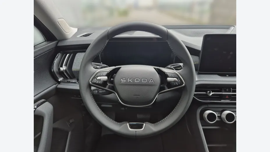 SKODA Kodiaq Kodiaq 1.5 TSI mHEV 4x2 Drive DSG Nowy
