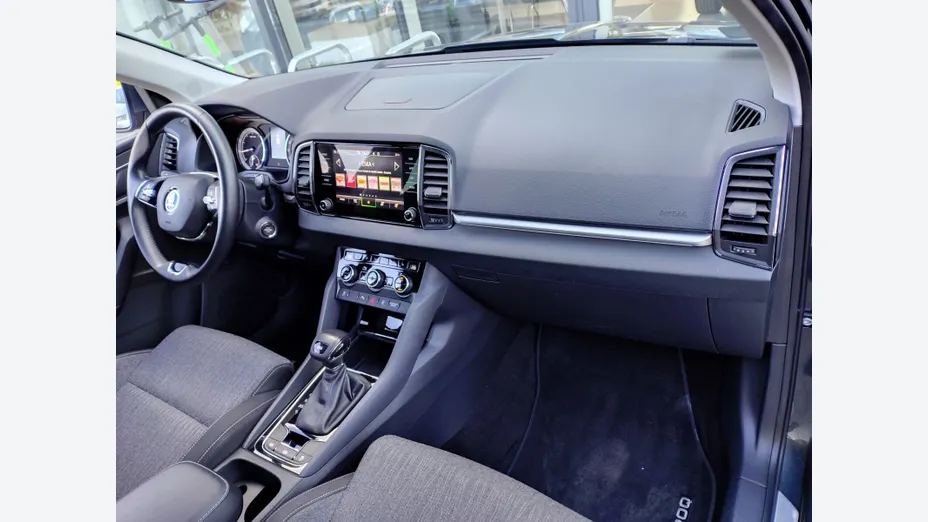 SKODA Karoq -