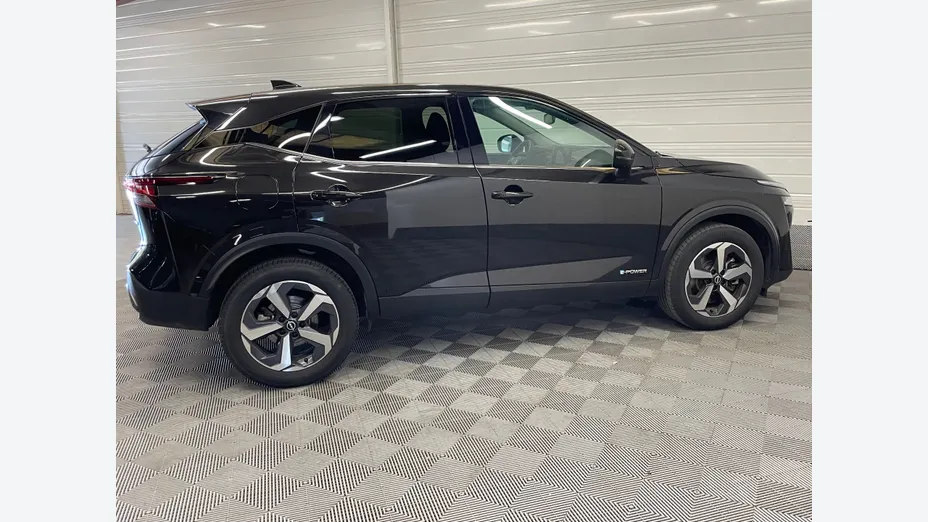 NISSAN Qashqai -