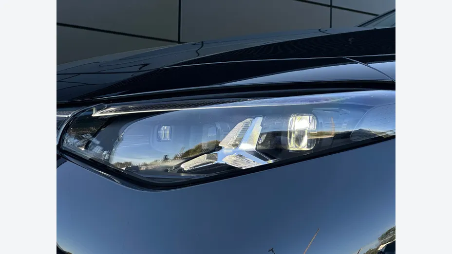 MERCEDES-BENZ CLA -