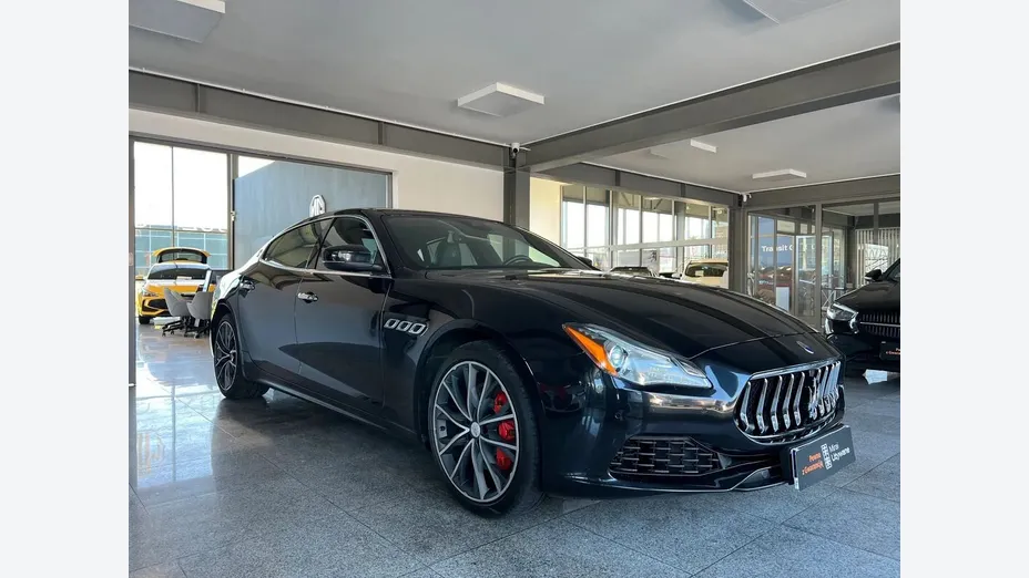 MASERATI Quattroporte -