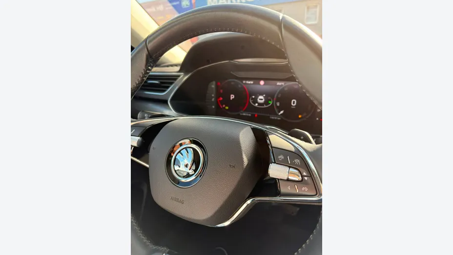 SKODA Superb Superb 2.0 TDI SCR Style DSG
