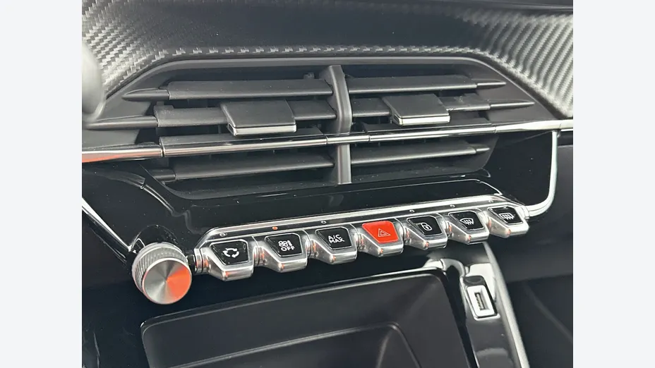 PEUGEOT 2008 -