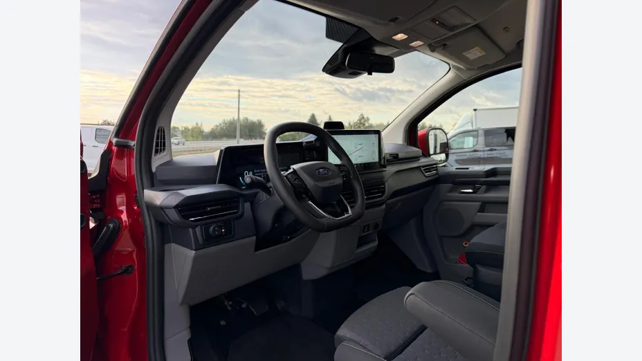 FORD Transit Custom Transit Custom Kombi 2.0 EcoBlue 320 L2H1 Limited Aut. M1 Nowy