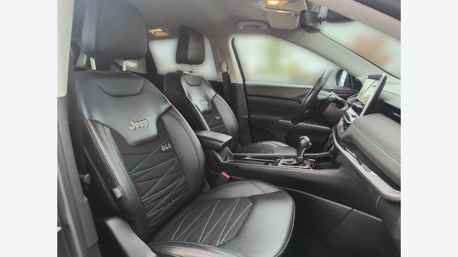 JEEP Compass -
