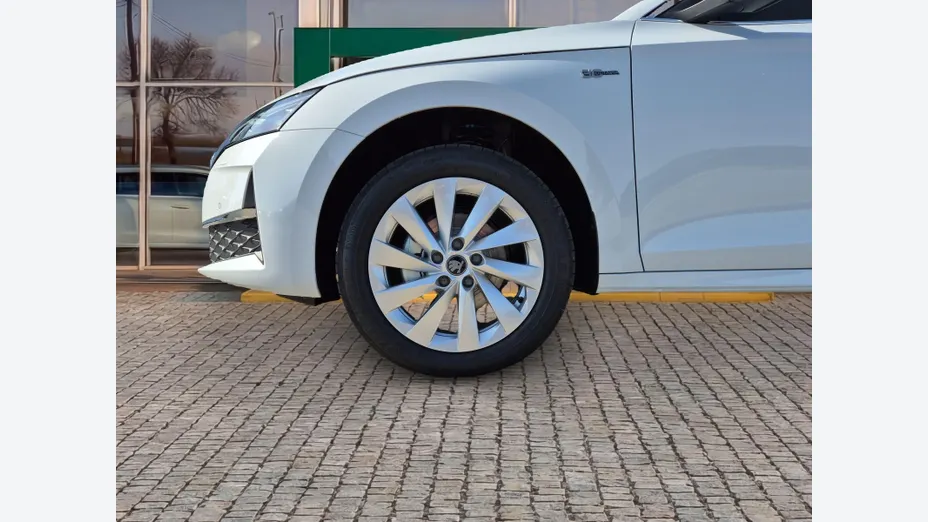 SKODA Octavia Octavia 1.5 TSI mHEV Drive Selection DSG Nowy