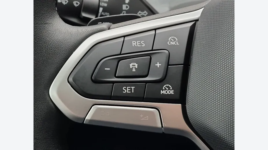 VOLKSWAGEN Passat -