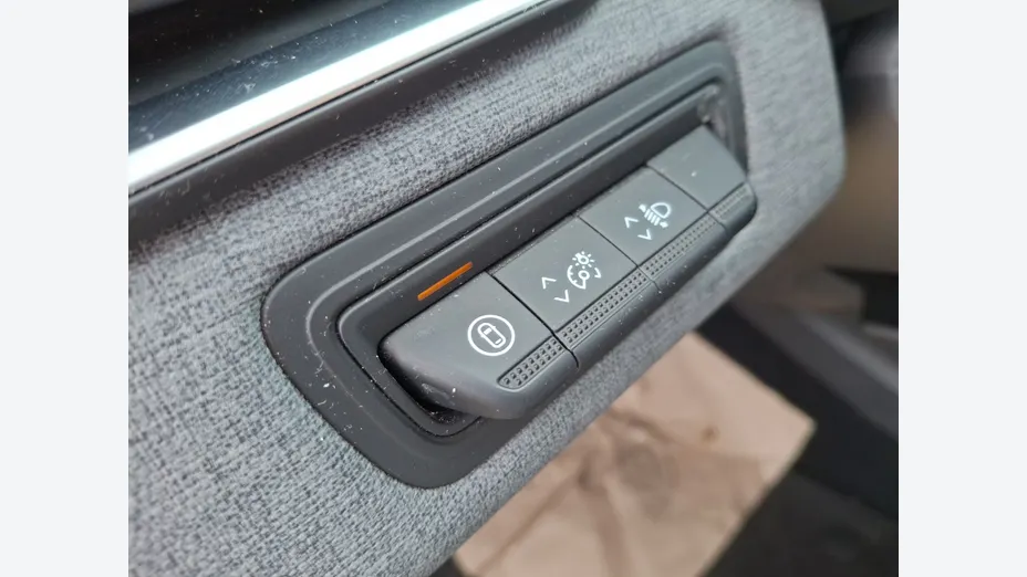 RENAULT Clio -