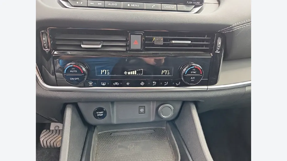 NISSAN Qashqai -