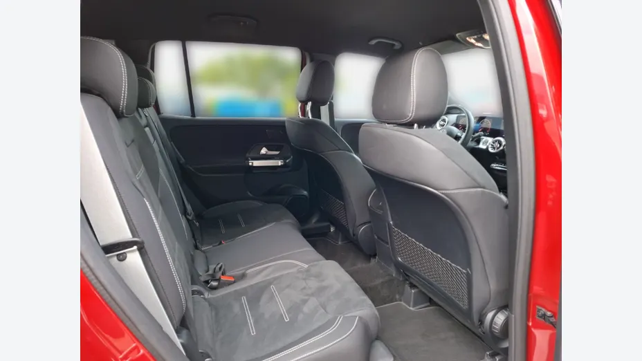 MERCEDES-BENZ GLB GLB 200 mHEV AMG Line 7G-DCT