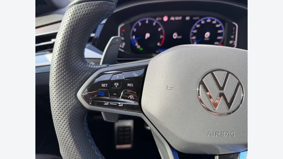 VOLKSWAGEN Arteon Arteon 2.0 TSI 4Motion R DSG