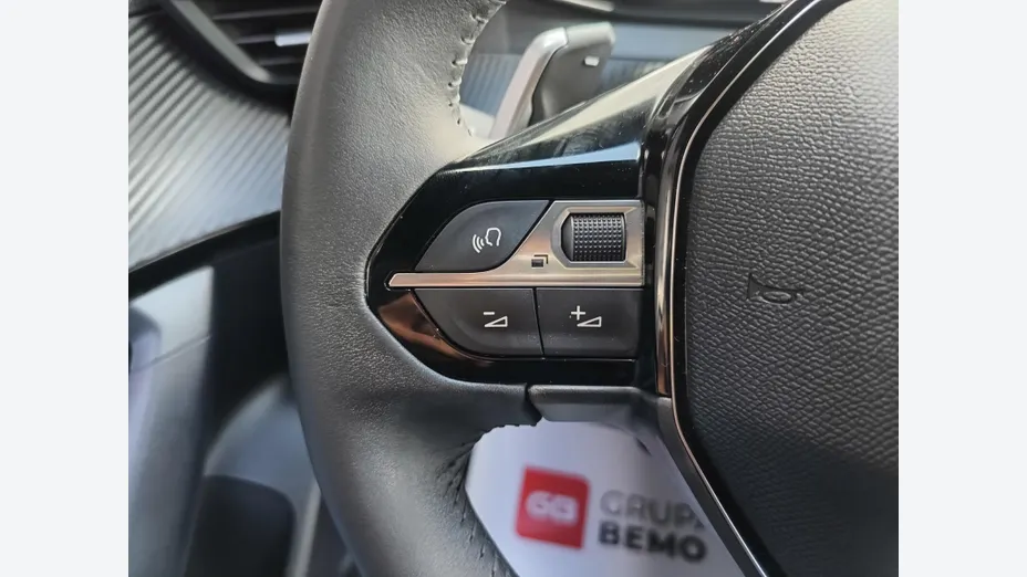 PEUGEOT 2008 2008 PureTech 130 Allure S&S EAT8
