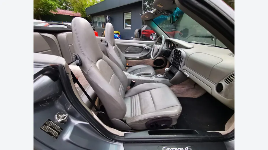 PORSCHE 911 -