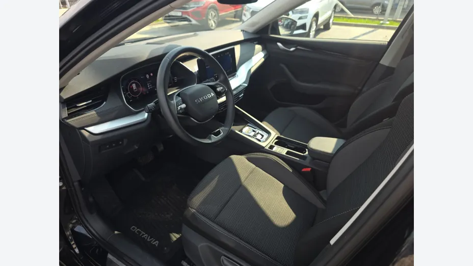 SKODA Octavia Octavia 1.5 TSI mHEV Selection DSG