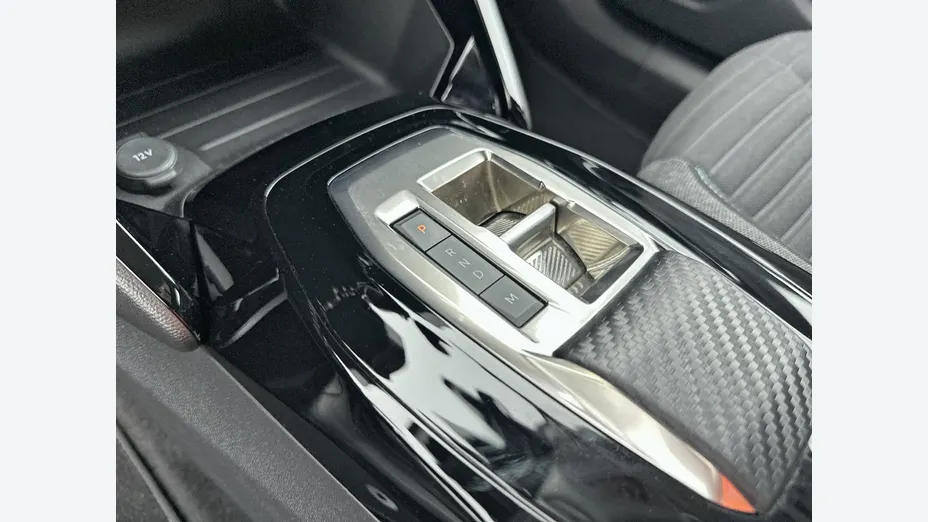 PEUGEOT 2008 -