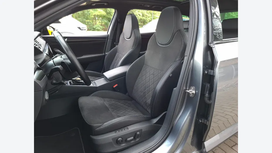 SKODA Superb Superb 2.0 TDI SCR 4x4 Sportline DSG