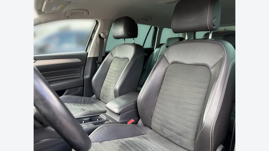 VOLKSWAGEN Passat -