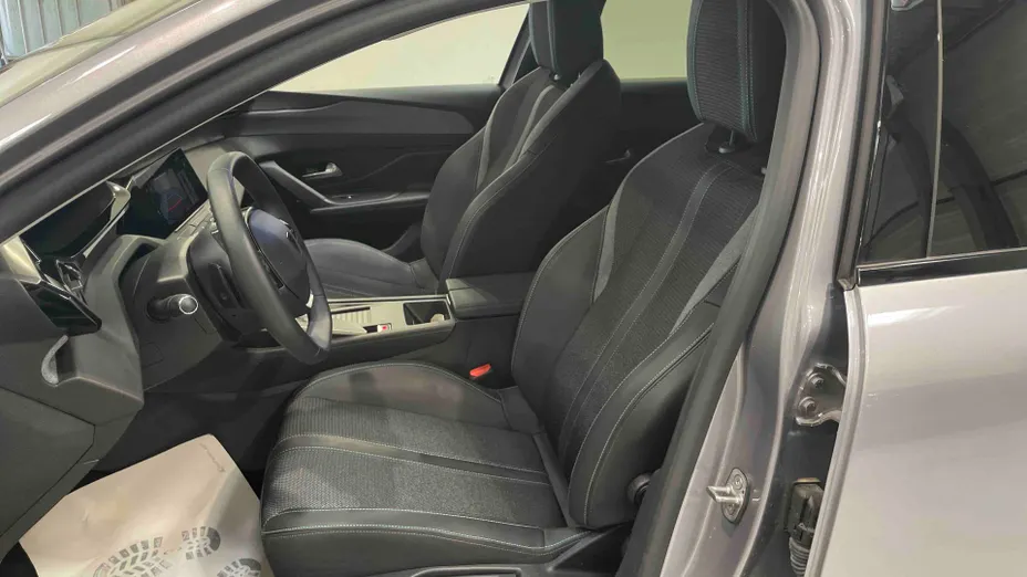 PEUGEOT 308 -