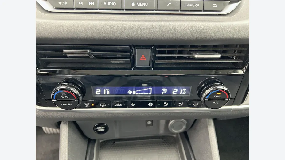 NISSAN Qashqai -