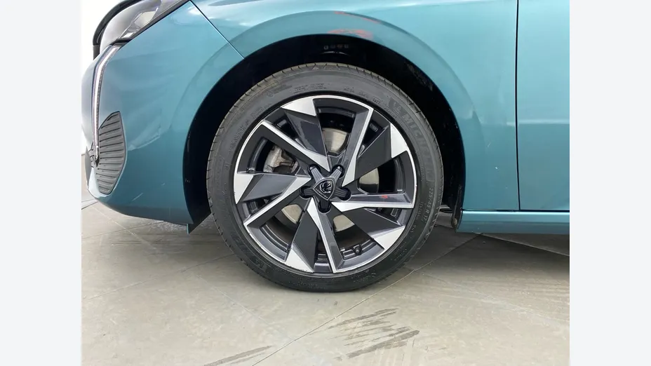PEUGEOT 308 -