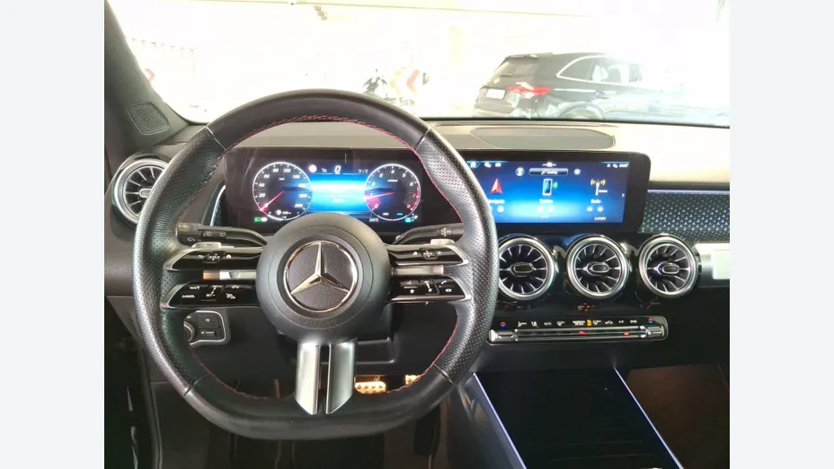 MERCEDES-BENZ GLB GLB 200 mHEV AMG Line 7G-DCT