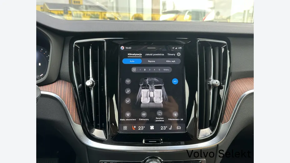 VOLVO V60 V60 B4 B Plus Dark aut