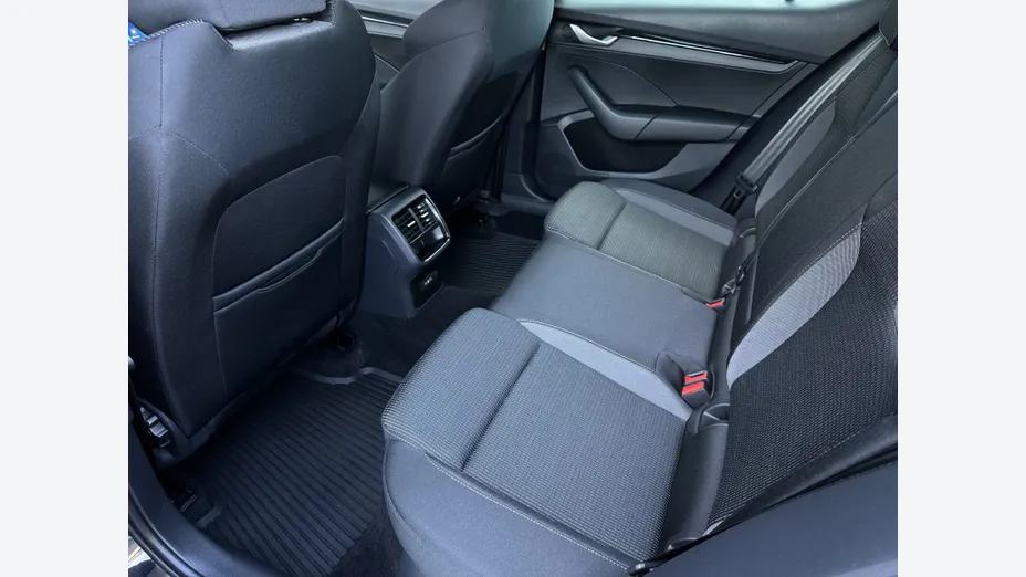 SKODA Octavia Octavia 1.5 TSI mHEV Selection DSG