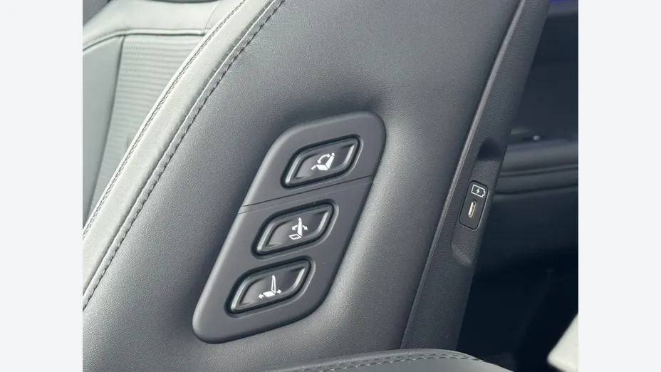 HYUNDAI Santa Fe Santa Fe 1.6 T-GDI HEV Calligraphy 4WD aut 6os.