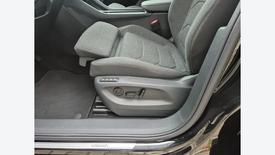 SKODA Kodiaq Kodiaq 1.5 TSI mHEV 4x2 Drive DSG Nowy