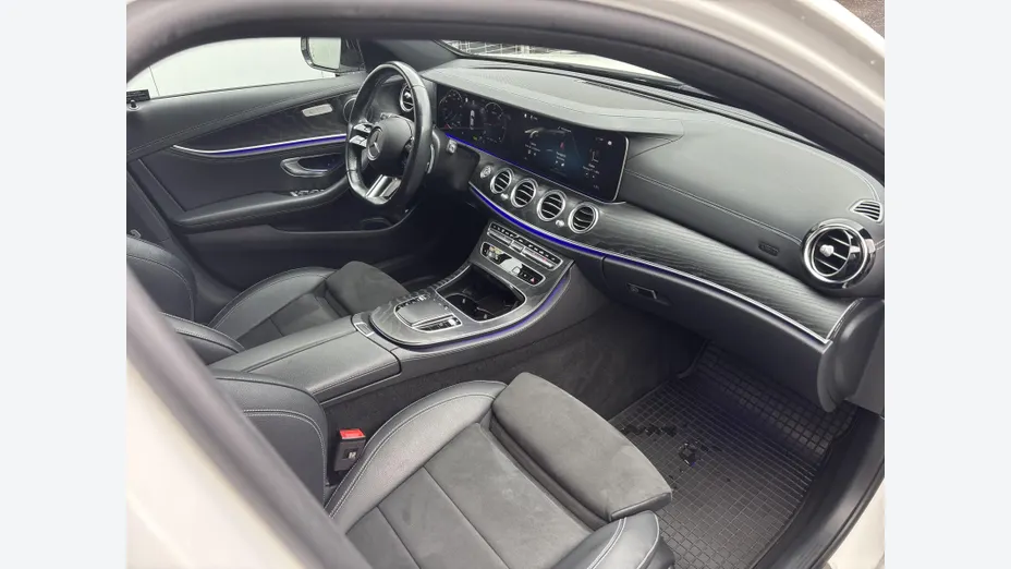 MERCEDES-BENZ E Klasa E 220 d 4-Matic AMG/Avantgarde