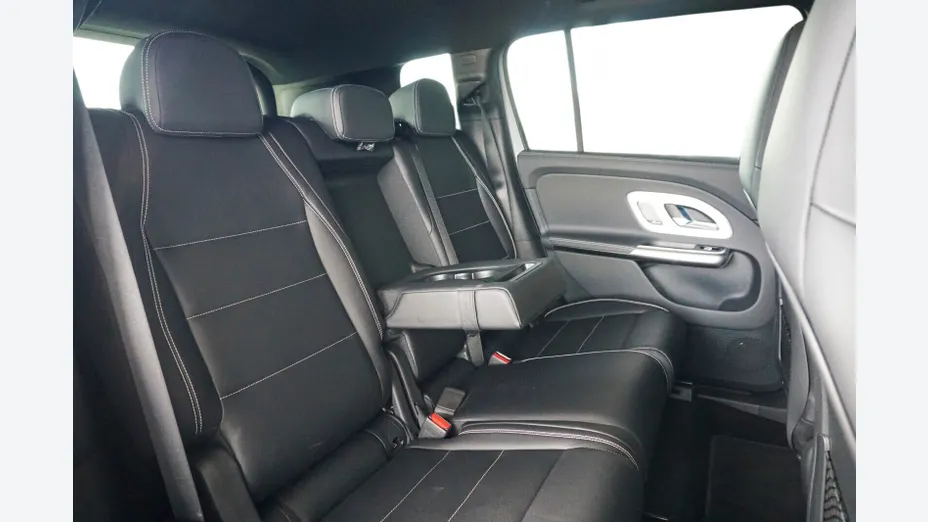 MERCEDES-BENZ GLB -