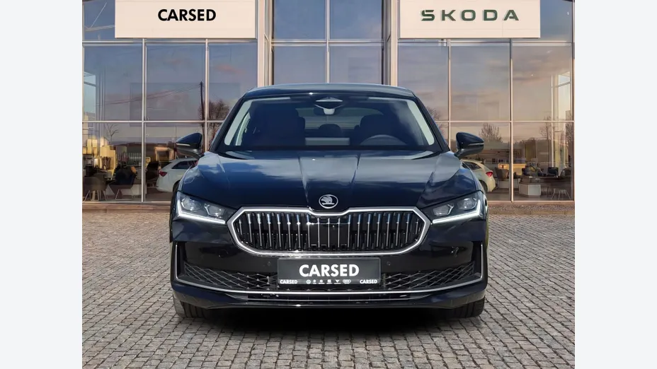 SKODA Superb -