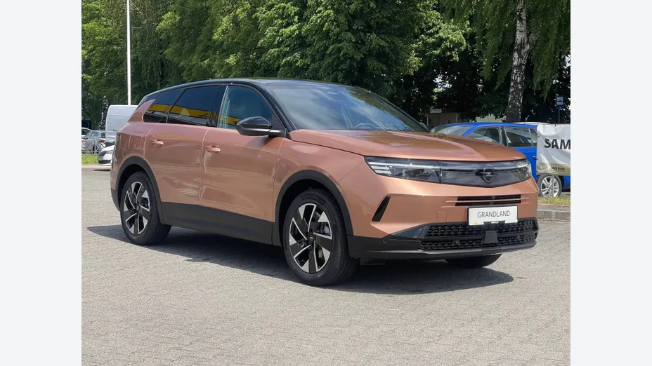 OPEL Grandland -