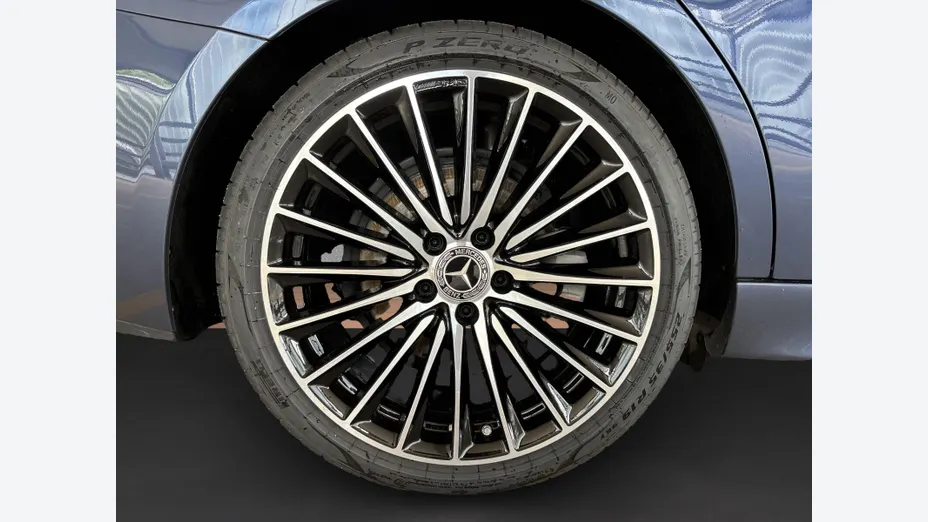 MERCEDES-BENZ C Klasa C 220 d mHEV 4-Matic AMG