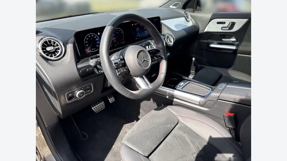 MERCEDES-BENZ GLA GLA 200 mHEV AMG Line 7G-DCT
