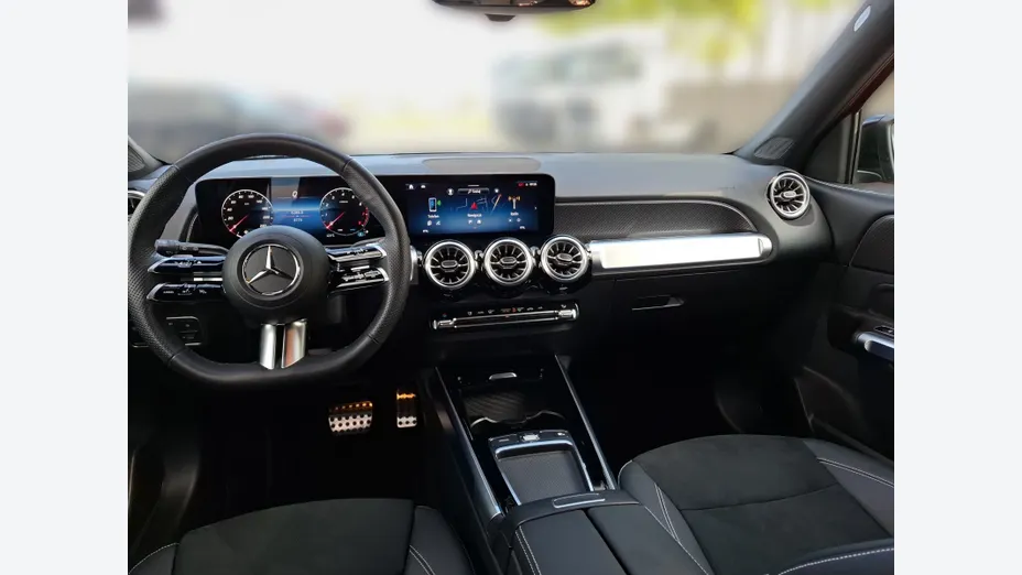 MERCEDES-BENZ GLB GLB 200 mHEV AMG Line 7G-DCT