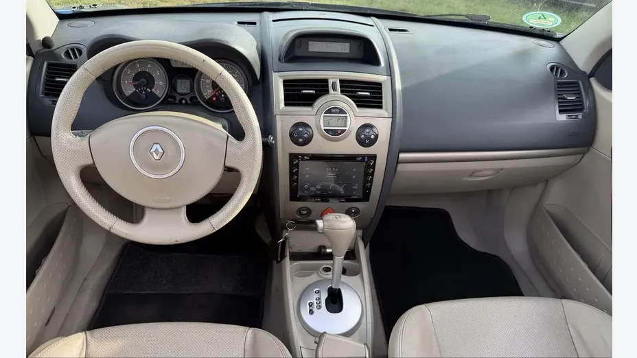 RENAULT Megane -