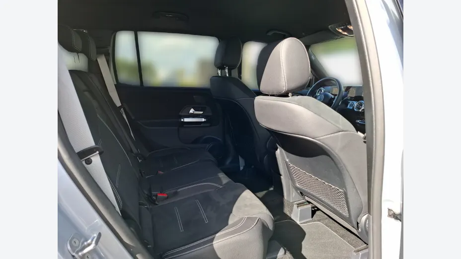 MERCEDES-BENZ GLB GLB 200 mHEV AMG Line 7G-DCT